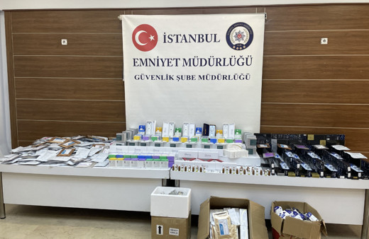 Sahte ürünlerle botoks ve dolgu yapan 2 kişi yakalandı Tam 1,4 milyon lira değerinde