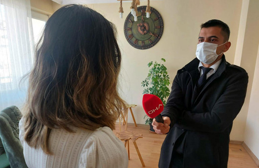 9 yıl boyunca babasının istismarına uğrayan kadın: Çocukluğumu çaldılar