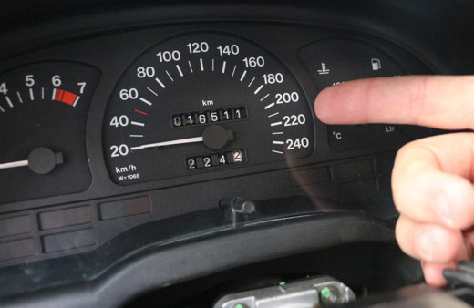 Sivas'ta yıllardır garajda tutuldu 95 model Opel'in benzeri yok açık arttırmayla satıldı fiyatı sır gibi saklanıyor