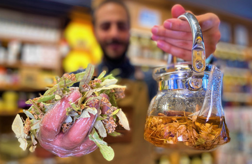 Kilosu 500 TL! Ağaçlarda bol ama toplayan yok: Altınla yarışıyor