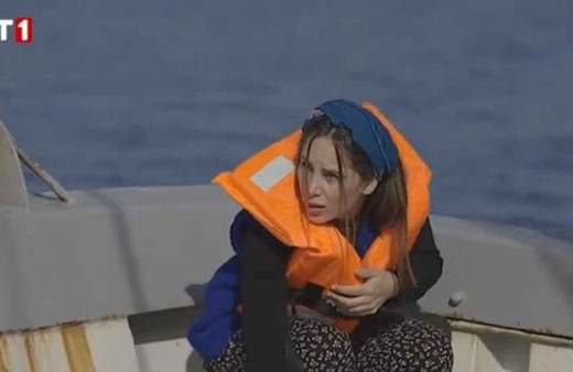 TRT1 Bizim Köyün Kızları program çekiminde tekne kazası Yarışmacı denize düştü!