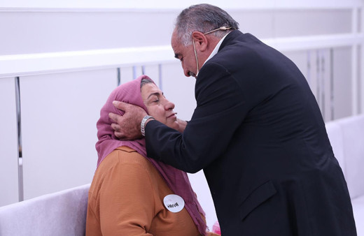 Yeşilçam filmlerini aratmayacak aşk hikayesi! 38 yıllık ilk aşkına Esra Erol'da kavuştu