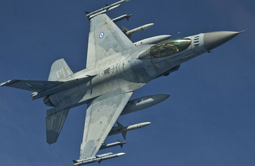 Yunanistan'a ait F-16 düştü