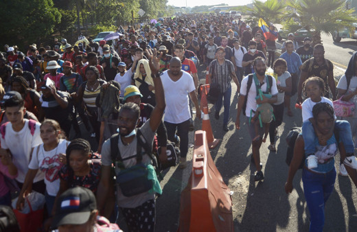 Göçmen krizinde yeni perde 3 bin kişilik konvoy yola çıktı