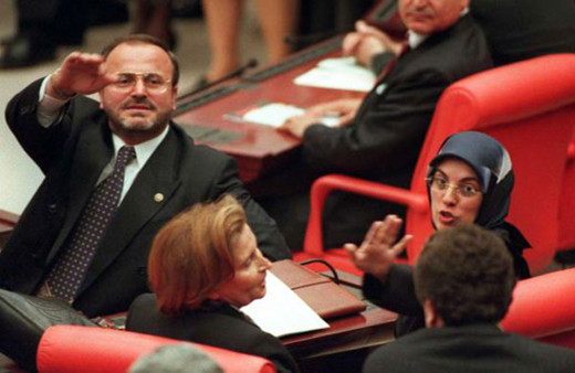 Abdullah Gül'e şok suçlama! Merve Kavakçı krizini o çıkardı