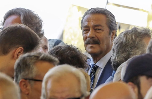 Kadir İnanır kaç yaşında aslen nereli kaç kardeşi var?