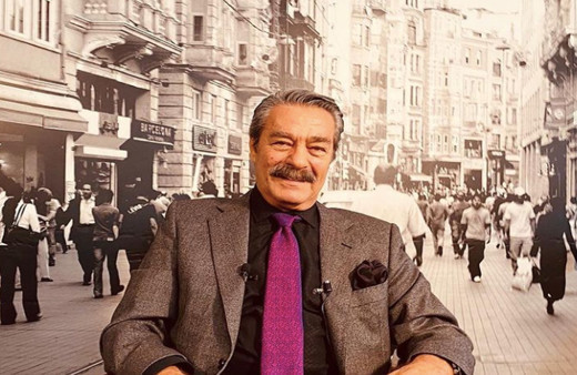 Kadir İnanır sevgilisi Jülide Ateş kimdir evlendiler mi? Kadir İnanır hiç evlendi mi?