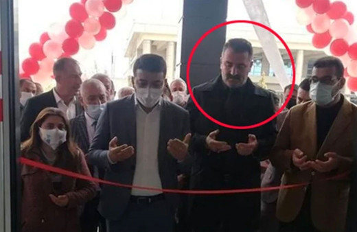 HDP'lilerle kol kola görüntülenen AK Partili Veysel Yağmur'a Fatih Altaylı'dan sert tepki