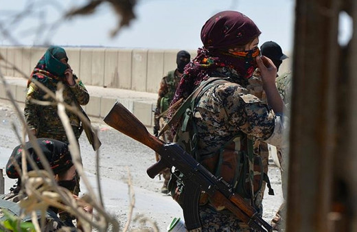 YPG/PKK'lı teröristler Haseke'de "çocuk savaşçı" kadrosu için 3 kız daha kaçırdı