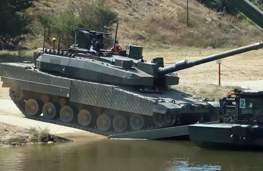 Fuat Oktay: 2022 yılında zırhlı araçlar ilk kez yerli motorla teslim edilecek