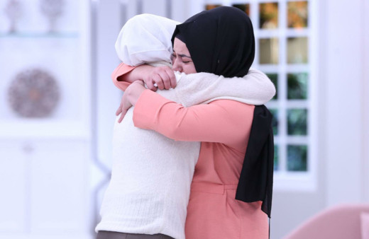 22 yıllık hasret Esra Erol'da sona erdi