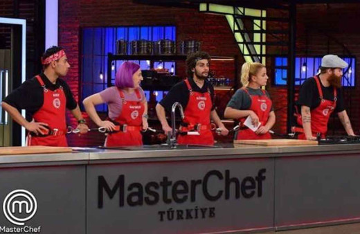 TV8 MasterChef Türkiye'de Safanur ve Dilara birbirine girdi: Elini süremezsin, delirtme beni