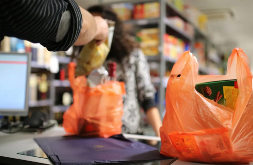 Plastik poşetlerin fiyatı belli oldu! Marketler zam istemişti Bakan Kurum açıkladı