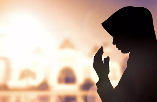 Cuma selası okunurken duaların kabul olması için okunan dua