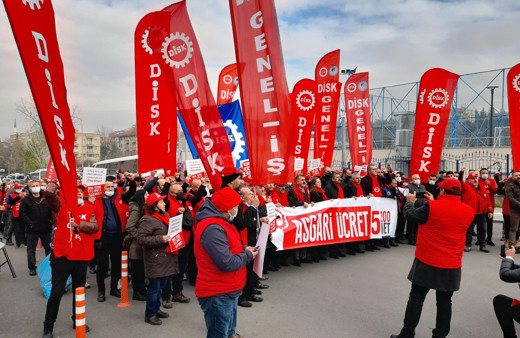 Çalışma Bakanlığı önünde DİSK'ten asgari ücret eylemi: Artık yeter