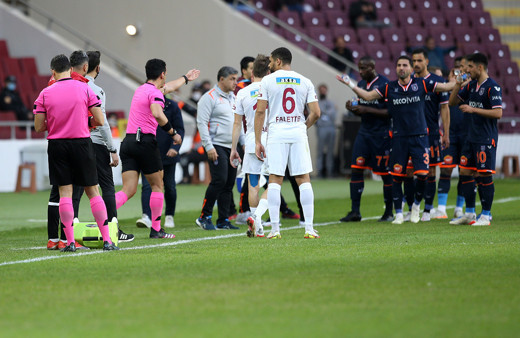 Başakşehir konuk olduğu Hatayspor'u farklı devirdi