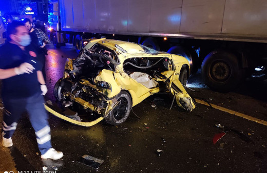 Pendik’te katliam gibi kaza! Otomobilden fırlayan trans birey iki araç arasında can verdi