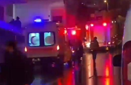 Türkiye'den başka yerde olmaz! Meraklı komşular yangını izlerken zehirlendi