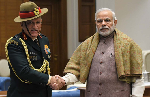 Hindistan'da Genelkurmay Başkanı dahil 14 kişiyi taşıyan helikopter düştü Genelkurmay Başkanı öldü