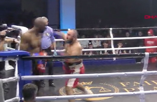 Türk boksör Serdar Avcı Danny Williams'a ringi dar etti