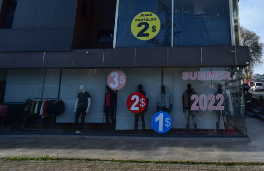 İstanbul Merter tekstil piyasasında etiketler dolara dönüştü