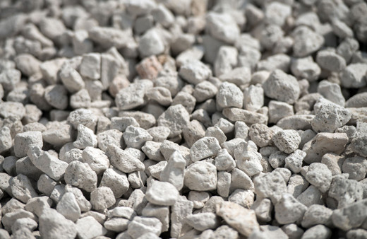 Dünya rezervinin yarısı Türkiye'de bulunan pomza madeni kıymetiyle dikkat çekiyor