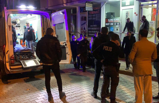 Esenyurt'ta emlak ofisinde iki arkadaşın eğlencesi ölümle bitti