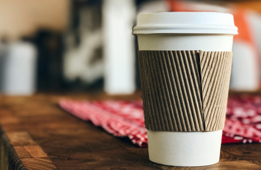 Kağıt bardakta sıcak içecek tüketiminde mikroplastik tehlikesi