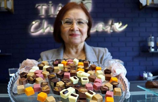 Çikolata sevgisi 66 yaşında imalathane açtırdı
