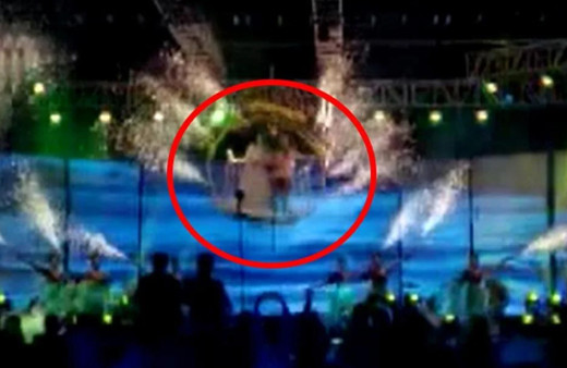 Düğünde facia! Gelin ve damat metrelerce yüksekten yere çakıldı: Çığlık çığlığa...