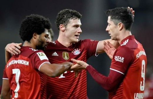 Bayern Münih'in acıması yok deplasmanda Stuttgart’ı gole boğdu