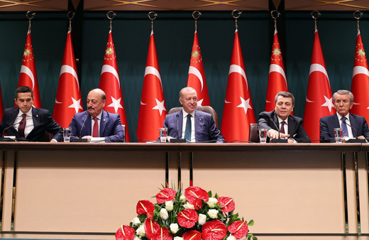 2022 yılı için asgari ücreti net 4 bin 253 lira brüt 5 bin 4 lira oldu!