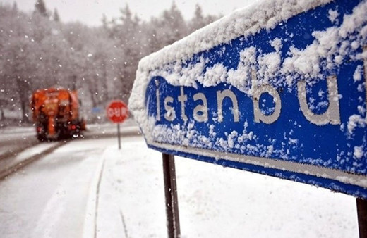 Ve kar İstanbul'da! Meteoroloji'den kuvvetli kar yağışı uyarısı bu iller dikkat