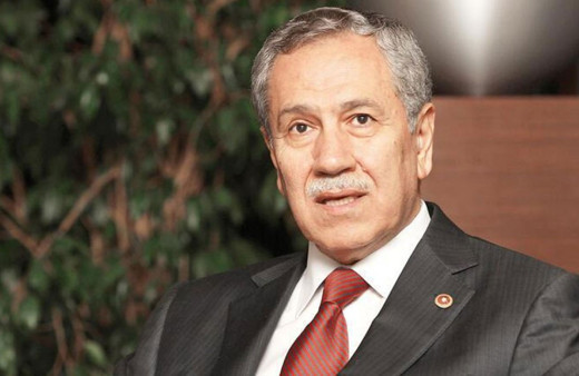 Yeni Akit yazarı Bülent Arınç'ı bombaladı: 2004'te nanik yapılan Bülent Abi şimdi bize nanik yapıyor