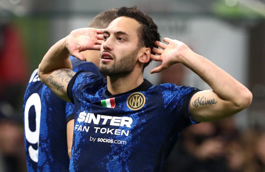 Hakan Çalhanoğlu, Serie A tarihine geçti!