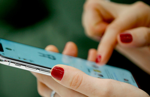 Ünlü iş insanına şantaj şoku! Para vermezsen eşine göndereceğim