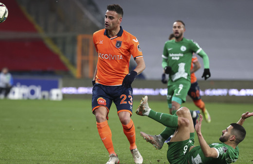Başakşehir konuk ettiği Giresunspor'u rahat geçti