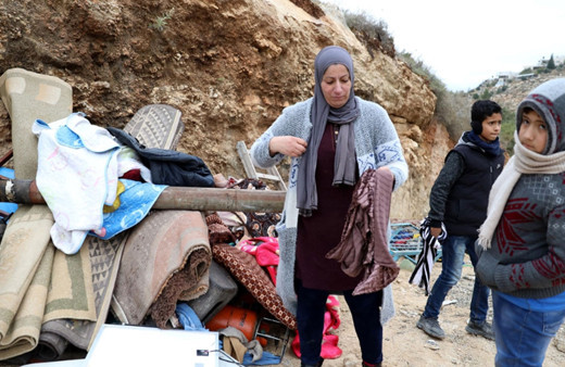 İsrail güçleri Batı Şeria'da Filistinli bir ailenin evini yıktı