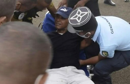 Bakanı taşıyan helikopter denize çakıldı! Bakan 12 saat yüzerek hayatta kaldı