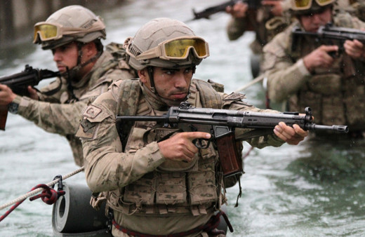 Jandarma komandoların nefes kesen eğitimi