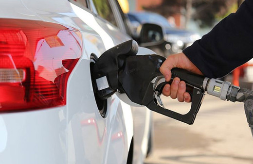 Motorine zam geldi! Dolar kurundaki artış sonrası motorin 20 Ağustos 2022'den itibaren 1 lira 7 kuruş zamlı....