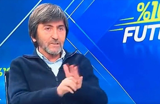 Rıdvan Dilmen, Kemal Kılıçdaroğlu'na özendi! TRT canlı yayınında ayıp el hareketi