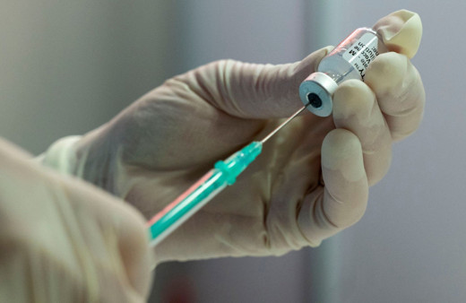 Vakalar artınca o ülke karar aldı! Covid-19 aşısı zorunlu oldu