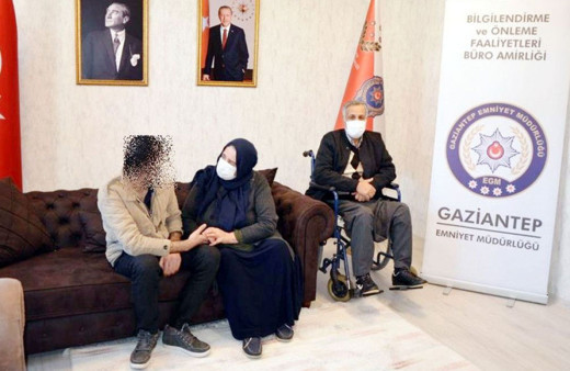 Gaziantep'te ikna yoluyla teslim olan terörist, ailesiyle buluştu