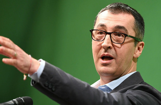 Türkiye karşıtlığıyla bilinen Cem Özdemir'in planı Almanya'yı karıştırdı