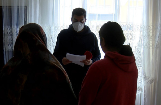 Diyarbakır'da iğrenç olay kızları anlatınca kocasından boşanmak istedi 9 aydır evden çıkamıyor