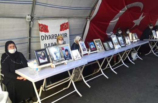 Acılı anne oğluna seslendi: Kardeşini devlet değil, HDP ile PKK’lılar öldürdü