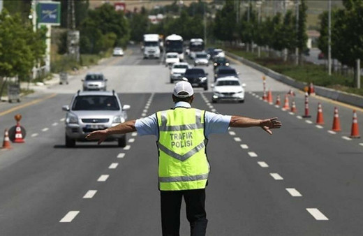 Yılbaşında dikkat! Valilikler duyurdu: İstanbul ve Ankara'da bu yollar kapatılacak