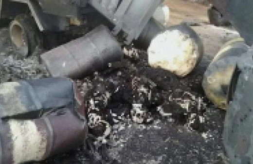 Myanmar'da vurulduktan sonra yakılan 30 kişinin gömüldüğü ortaya çıktı