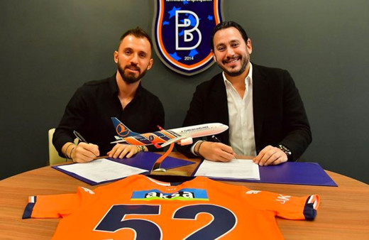 Medipol Başakşehir Emre Çolak'ı transfer etti